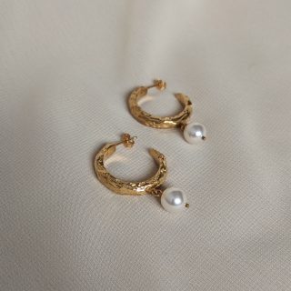 gold heirloom earrings